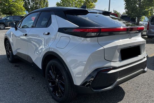 Toyota C-HR GR Sport 2.0 Hybrid Dynamic Force Plug-in
