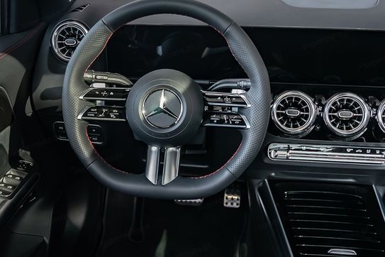 Mercedes GLA 220 4-Matic AMG Line