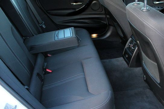 BMW Seria 3 Gran Turismo 320i GPF Sport Line aut