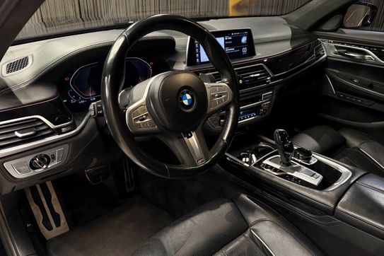 BMW Seria 7 740d xDrive M Sport