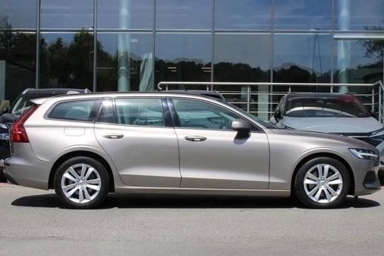 Volvo V60 B4 D Momentum Core
