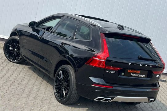 Volvo XC60 T6 AWD Plug-In Hybrid R-Design