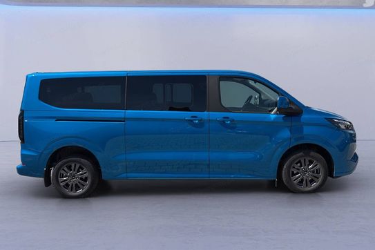 Ford Tourneo Custom 320 L2H1 Titanium A8