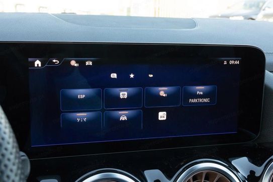 Mercedes EQA 250+ Electric Art