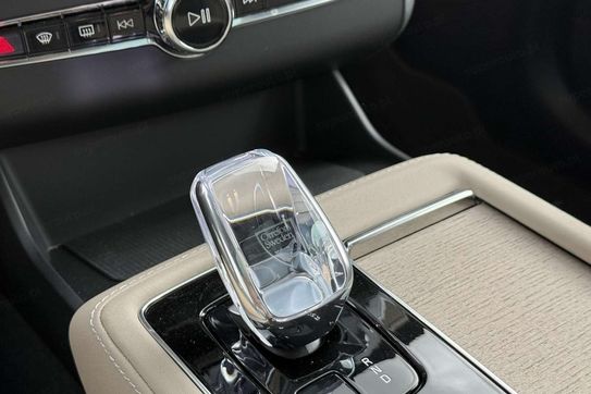 Volvo XC90 T8 AWD Plug-In Hybrid Ultra Dark