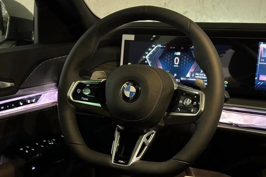 BMW Seria 7 740d xDrive M Sport