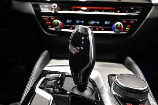 BMW Seria 5 530i xDrive M Sport sport-aut