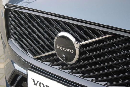 Volvo XC60 B5 AWD Ultra Dark