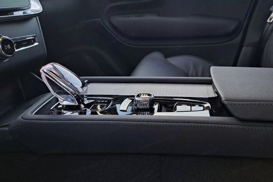 Volvo XC90 T8 AWD Plug-In Hybrid Ultra Dark 7os