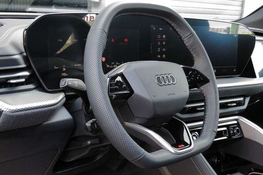 Audi Q5 TFSI quattro S tronic