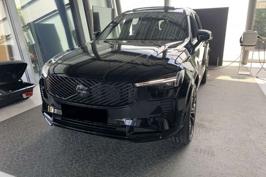 Volvo XC90 B5 AWD Ultra Black Edition