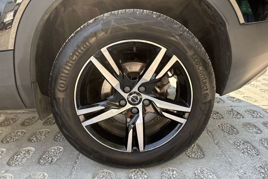 Volvo XC40 B3 Plus Dark