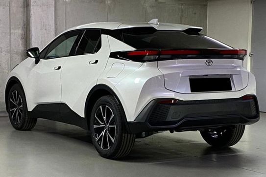 Toyota C-HR Style 2.0 Hybrid Dynamic Force Plug-in