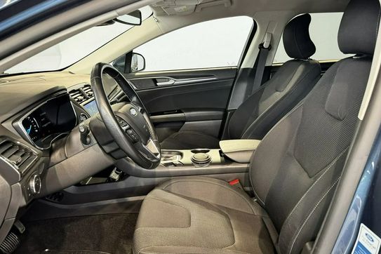 Ford Mondeo 2.0 Hybrid Titanium