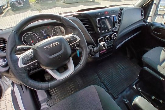 Iveco Daily 70C18 Zabudowa + Tył spanie