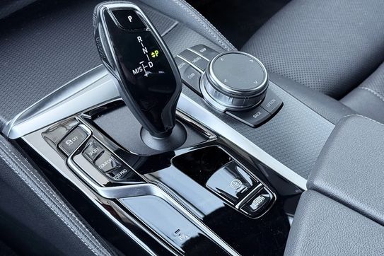 BMW Seria 5 Touring 530i xDrive M Sport