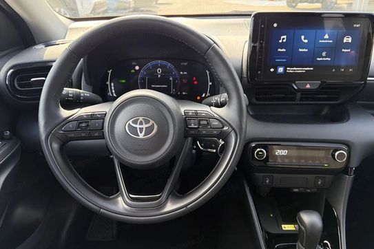 Toyota Yaris Hybrid Style