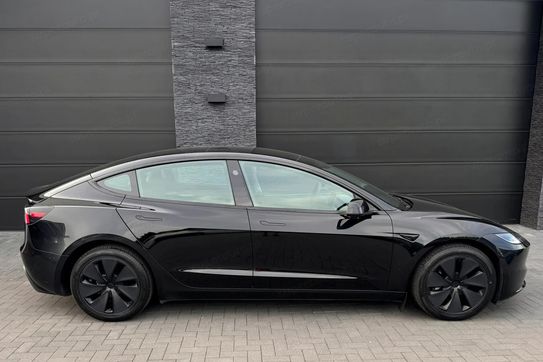 Tesla Model 3 Long Range RWD