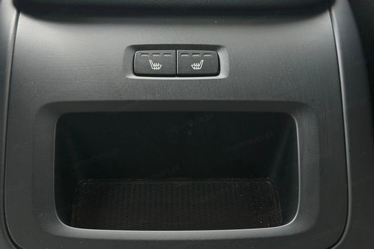 Volvo XC60 B5 B AWD Plus Dark