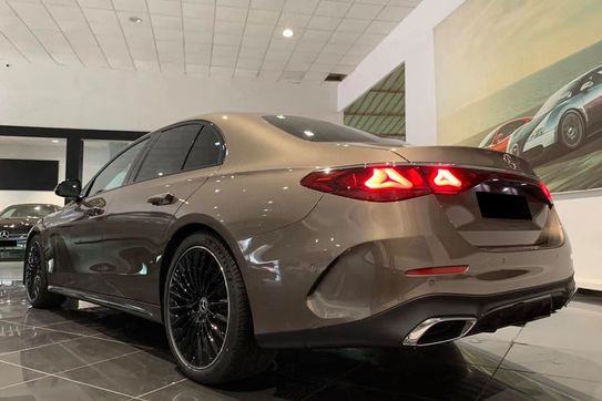 Mercedes Klasa E 220 d 4-Matic AMG