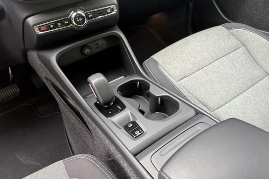 Volvo XC40 T3 Momentum Pro
