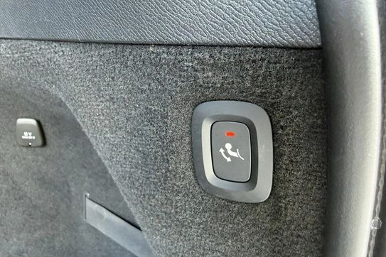Volvo XC90 T8 AWD Plug-In Hybrid Ultra Dark 7os