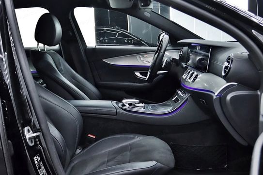 Mercedes E Klasa E 220 d 4-Matic AMG/Avantgarde