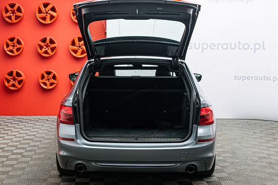 BMW Seria 5 520d xDrive Sport Line