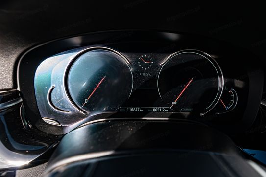 BMW Seria 5 520d xDrive Sport Line