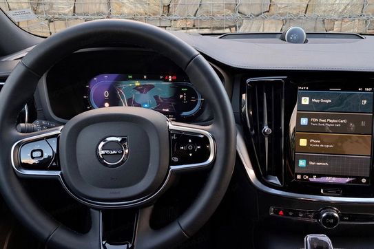 Volvo S60 T8 AWD Plug-In Hybrid Polestar Engineered