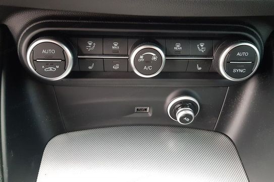 Alfa Romeo Stelvio Turbo Veloce Q4