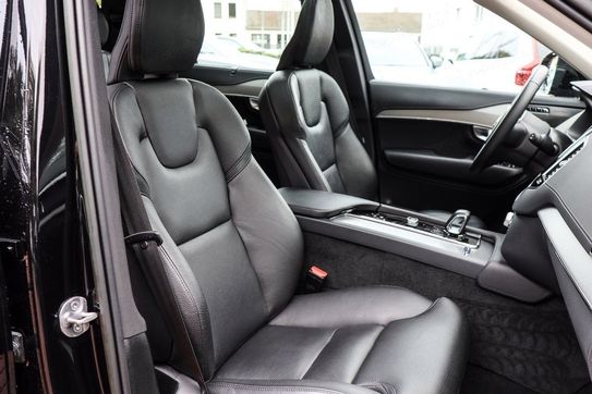 Volvo XC90 T8 AWD Plug-In Hybrid Plus Dark 7os aut