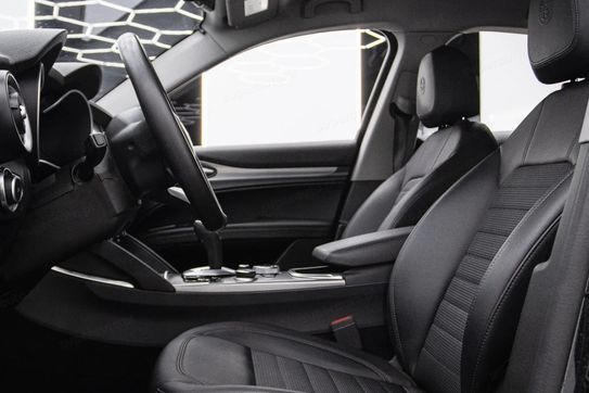 Alfa Romeo Stelvio Turbo Sprint Q4