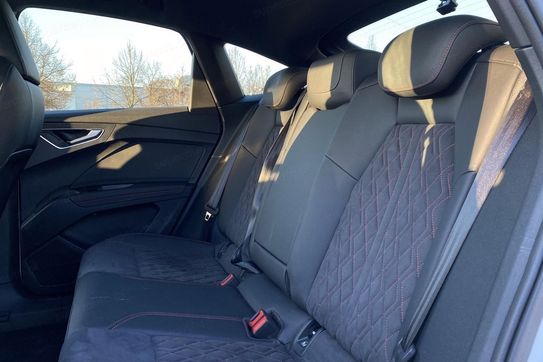Audi Q4 e-tron 45 82kWh quattro S Line