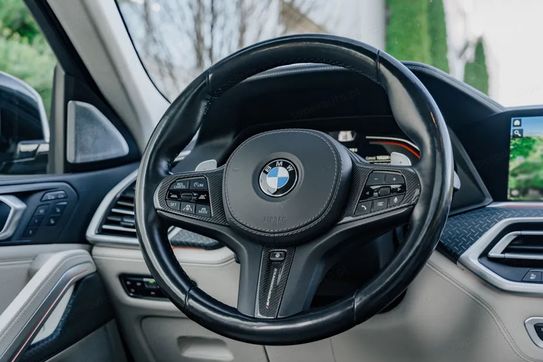 BMW X6 M50i