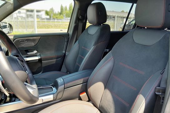 Mercedes GLB 200 mHEV AMG Line 7G-DCT