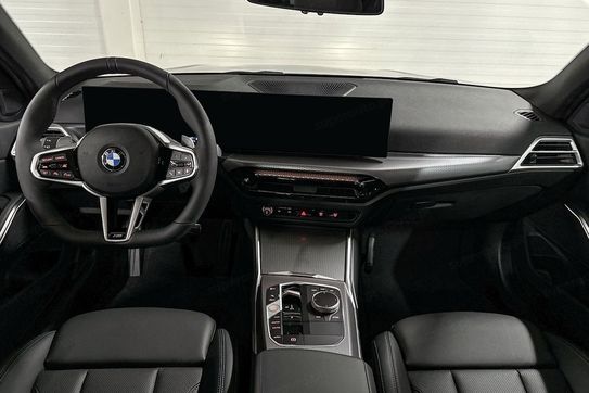 BMW Seria 3 318i M Sport