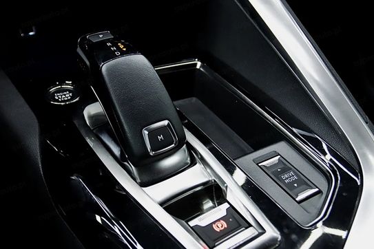 Peugeot 5008 1.6 PureTech GT S&S EAT8