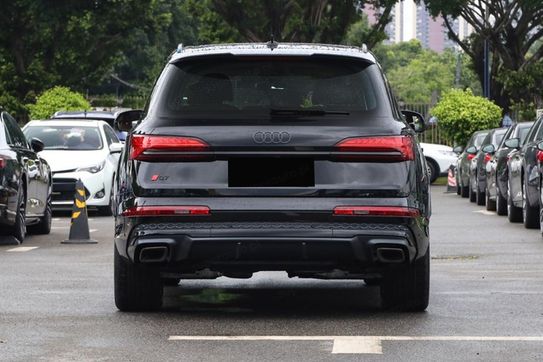 Audi Q7 50 TDI quattro S Line