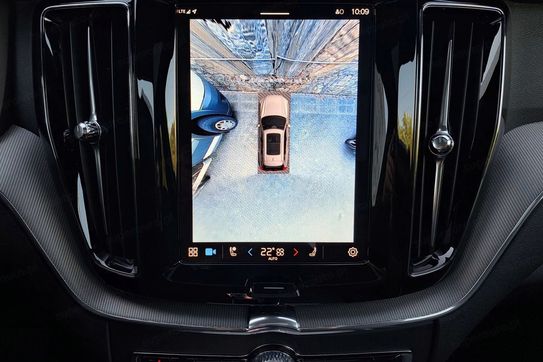 Volvo XC60 B5 B AWD Plus Dark