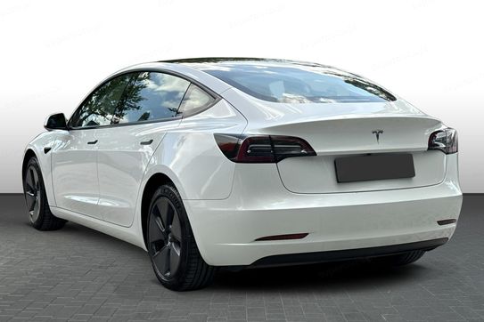 Tesla Model 3 RWD