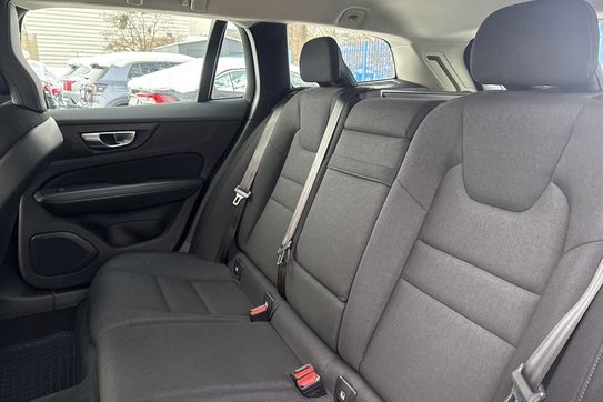Volvo V60 B3 B Momentum Core