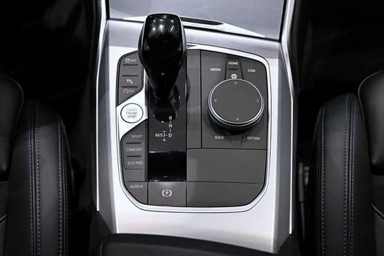 BMW Seria 3 330i aut