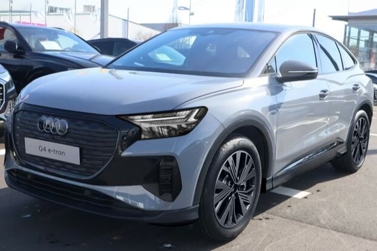 Audi Q4 e-tron 45 Advanced