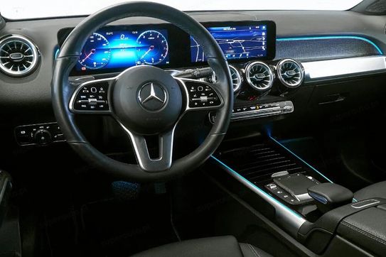 Mercedes GLB 200