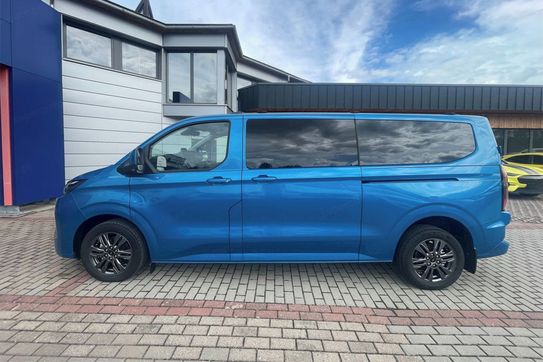 Ford Transit Custom Kombi M1 320 L2H1 Limited A8