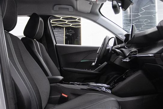 Peugeot 2008 PureTech Allure S&S EAT8