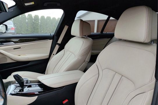 BMW Seria 5 530i xDrive M Sport