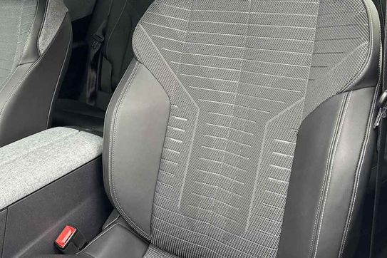 Peugeot 3008 GT e-DCS6 1.2 PureTech mHEV