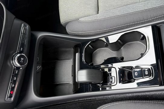 Volvo XC40 B3 B Plus Dark